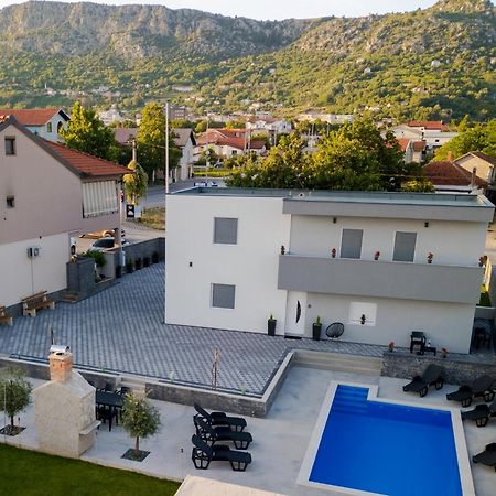 ליובוסקי Villa Aurora מראה חיצוני תמונה