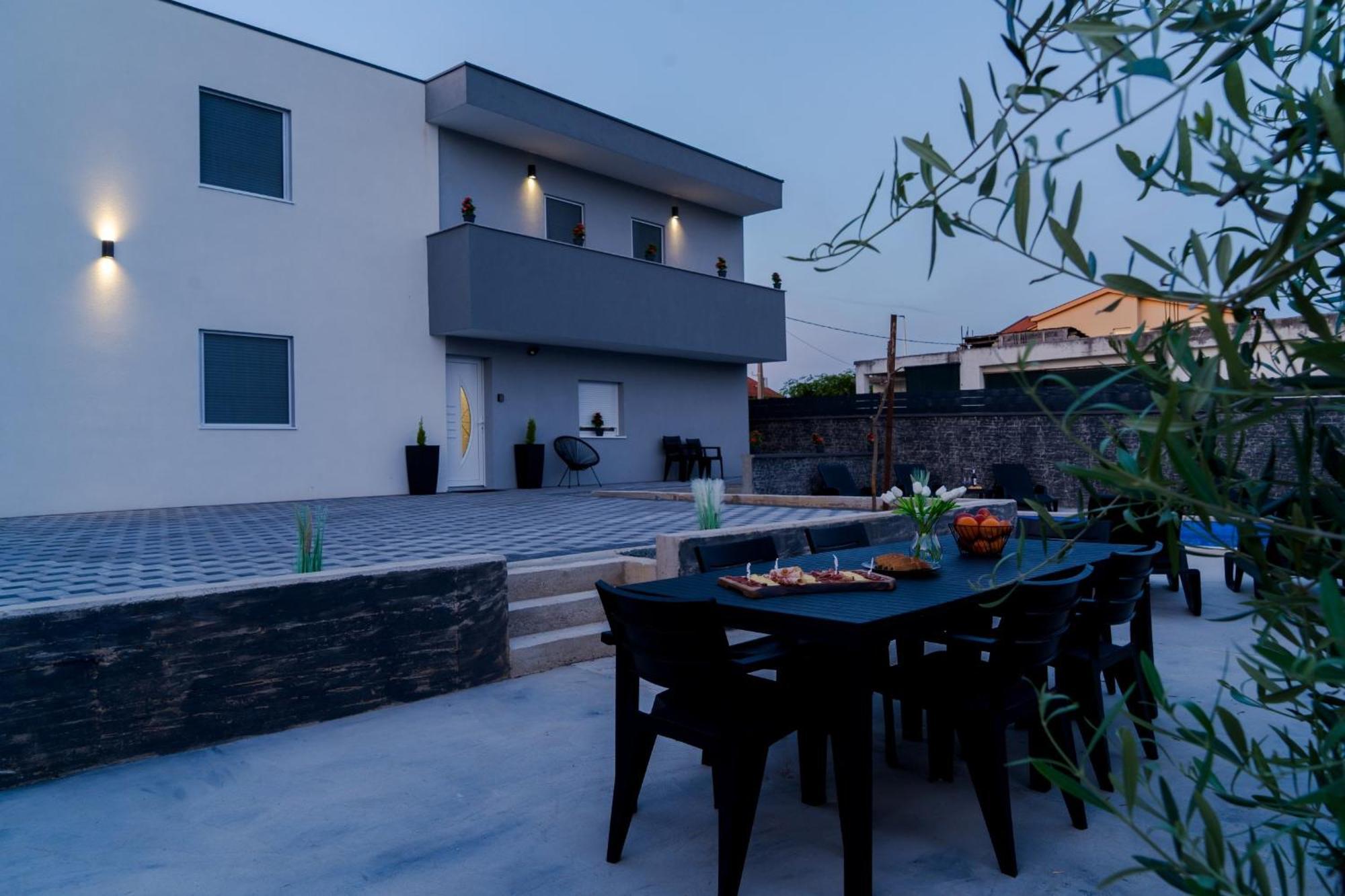 ליובוסקי Villa Aurora מראה חיצוני תמונה