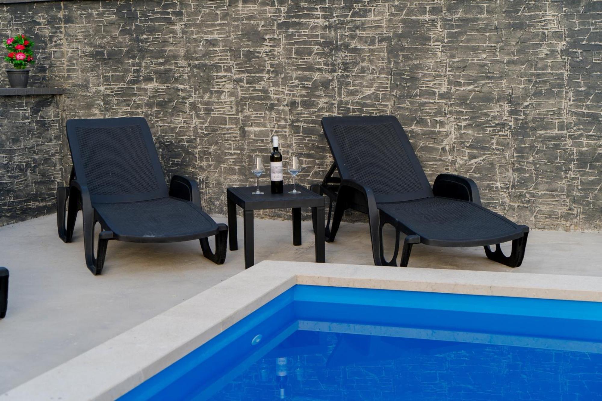 ליובוסקי Villa Aurora מראה חיצוני תמונה