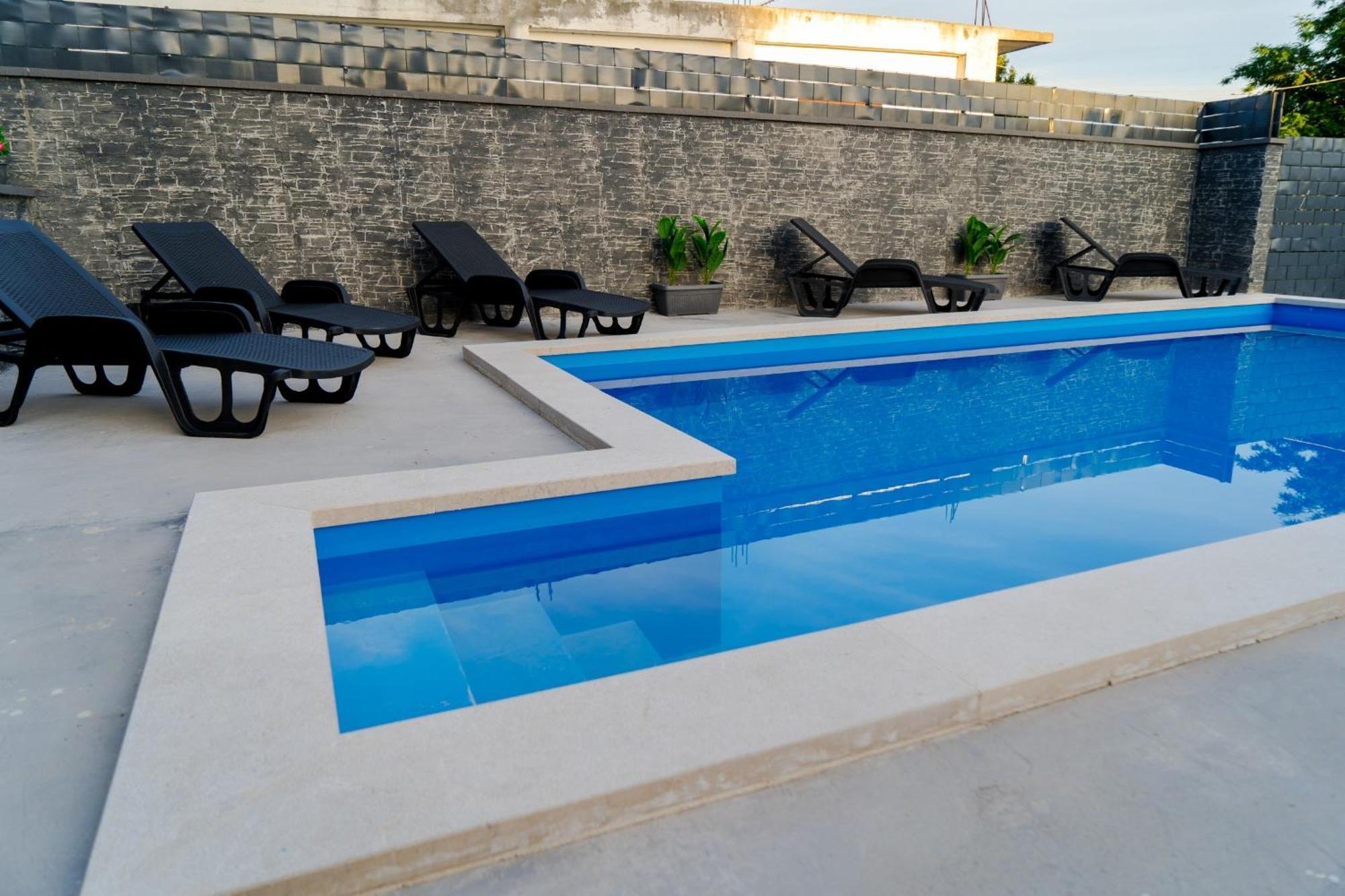 ליובוסקי Villa Aurora מראה חיצוני תמונה